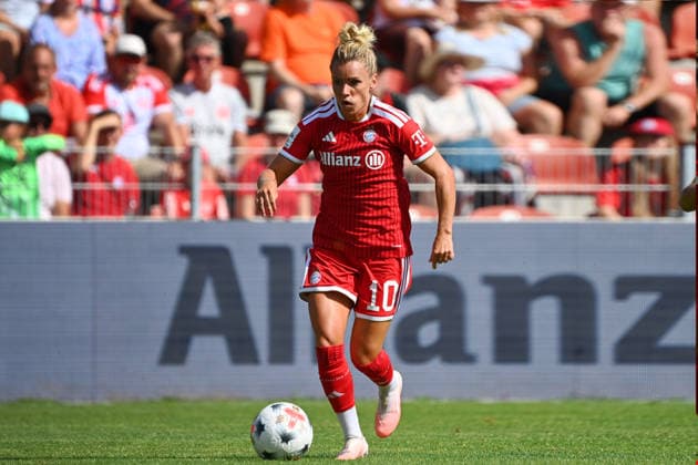 Linda DALLMANN FCB, Action, Individual Action, Single Image, Cutout, Full-Body Shot, Full-Figure Shot, Soccer Friendly Match: Bayern Munich Women vs. Paris FC on August 9, 2026, at Sportpark Unterhaching, 2026–2027 Season,