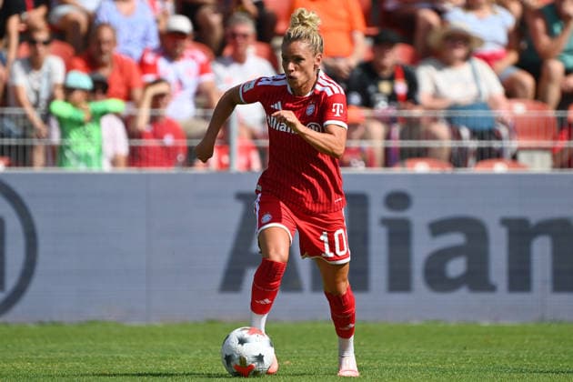 Linda DALLMANN FCB, Action, Individual Action, Single Image, Cutout, Full-Body Shot, Full-Figure Shot, Soccer Friendly Match: Bayern Munich Women vs. Paris FC on August 9, 2026, at Sportpark Unterhaching, 2026–2027 Season,