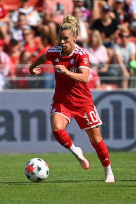 Linda DALLMANN FCB, Action, Individual Action, Single Image, Cutout, Full-Body Shot, Full-Figure Shot, Soccer Friendly Match: Bayern Munich Women vs. Paris FC on August 9, 2026, at Sportpark Unterhaching, 2026–2027 Season,
