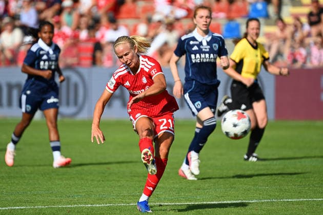 Pernile HARDER FCB, Action, Shot, Soccer Friendly Match: Bayern Munich Women vs. Paris FC on August 9, 2026, at Sportpark Unterhaching, 2026–2027 Season,