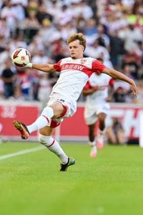 Lazar Jovanovic of VfB Stuttgart controls the ball during the preseason friendly match between VfB Stuttgart and Everton at the MHP Arena on August 8, 2026, in Stuttgart, Germany. Photo by Harry Langer, DeFodi Images