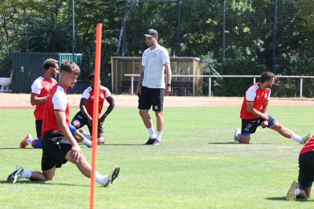 Sportfreunde Siegen Practice: Interim Coach Marco Beier, SI Mi Soccer Regionalliga West, Practice, Sportfreunde Siegen, on August 10, 2026, in Mudersbach, Germany