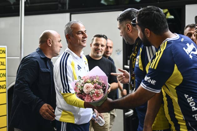 Football, Champions League qualifiers, Fenerbahçe Istanbul, arrival in Graz