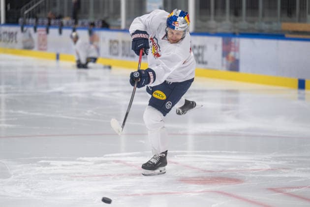 Philipp Krening, 79, of EHC Red Bull Munich shoots the puck toward the goal, EHC Red Bull Munich press practice, August 10, 2026, Munich, Bavaria, Germany Copyright: xkolbert-press UlrichxGamelx
