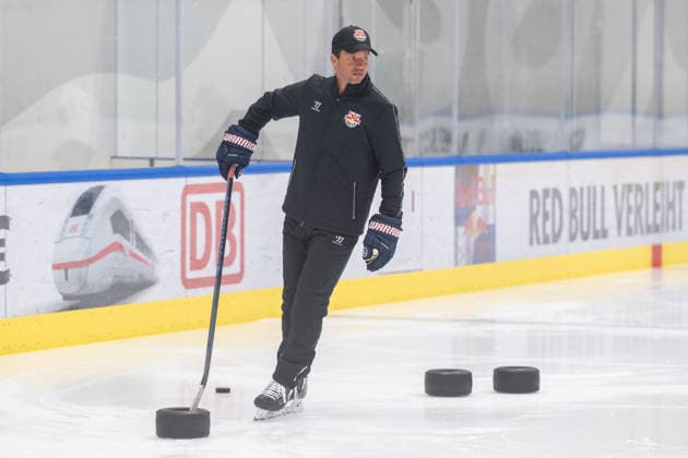 Dimitri Paetzold, Assistant Coach, EHC Red Bull Munich Press Workout, August 10, 2026, Munich, Bavaria, Germany Copyright: xkolbert-press UlrichxGamelx