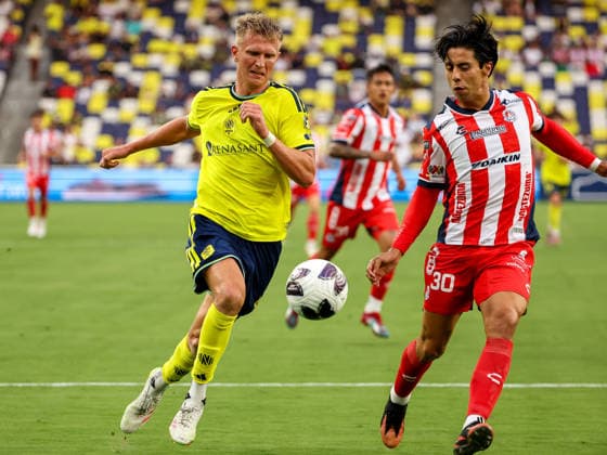 Leagues Cup 2026: Atletico De San Luis Vs Nashville SC AUG 09 August 9, 2026: Nashville SC forward Sam Surridge (9) runs down the ball to keep it out of control by Atletico de San Luis defender Benjamin Galindo (30) during a Leagues Cup match between Atletico de San Luis and Nashville SC at Geodis Park in Nashville, TN. Stephen Furst CSM (Credit Image: Â Stephen Furst Cal Media) Nashville Tn United States of America EDITORIAL USE ONLY Copyright: xx ZUMA-20260809_zma_c04_218.jpg StephenxFurstx csmphotothree510536