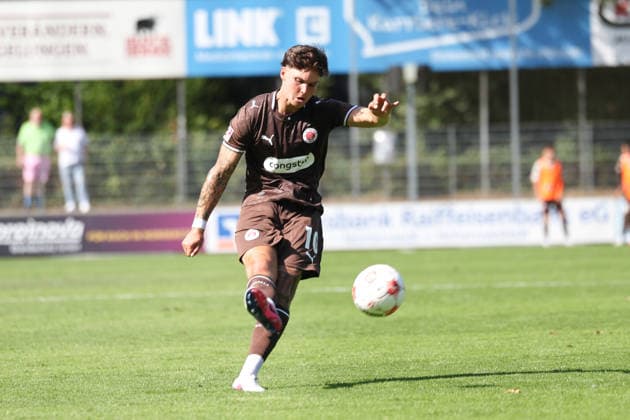 Soccer I Men s Team I 2026–2027 Season I Regionalliga Nord I Matchday 2 I FC St. Pauli II vs. Bremer SV I August 9, 2026 Noah Gumpert 10, FC St. Pauli II Copyright: xLobeca RalfxHomburgx