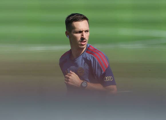 August 10, 2026, FC Bayern Training, Saebenerstrasse, Munich, Soccer, Sports, Pictured: Bryan Zaragoza, left alone at FC Bayern Munich