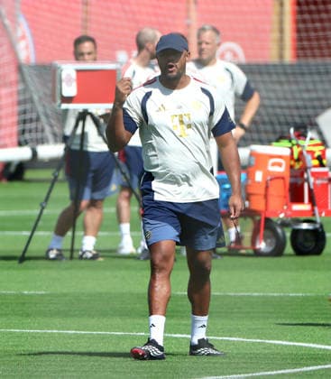 August 10, 2026, FC Bayern Training, Saebenerstrasse, Munich, Soccer, Sports, Pictured: Vincent Kompany, FC Bayern Munich