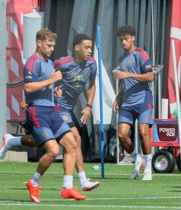 August 10, 2026, FC Bayern Training, Saebenerstrasse, Munich, Soccer, Sports, Pictured: Joshua Kimmich (FC Bayern Munich), Jamal Musiala (FC Bayern Munich), and Nathaniel Brown (FC Bayern Munich)