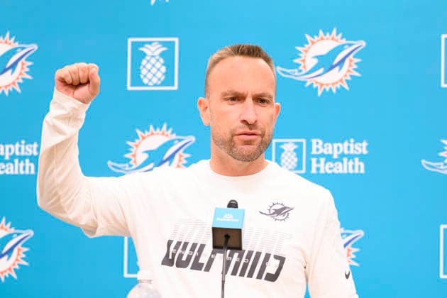 MIAMI GARDENS, FL - AUGUST 10: Miami Dolphins head coach Jeff Hafley gestures as he speaks to the media during the Miami Dolphins Training Camp on August 10 2026, at the Baptist Health Training Complex in Miami Gardens, FL. (Photo by Doug Murray Icon Sportswire) NFL, American Football Herren, USA AUG 10 Dolphins Training Camp EDITORIAL USE ONLY Icon796260810108
