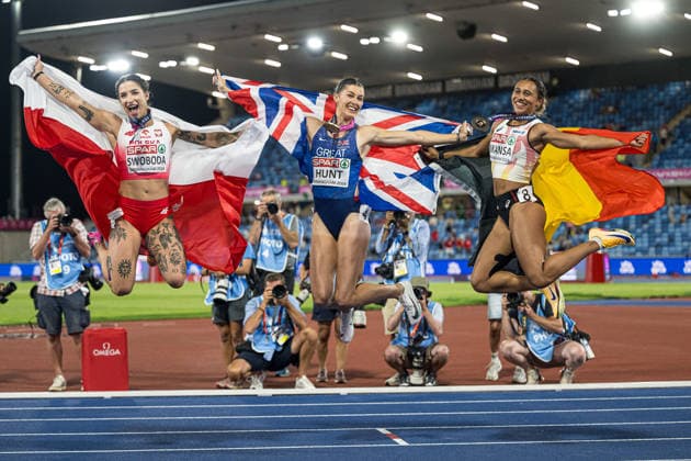 260810 Ewa Swoboda of Poland, Amy Hunt of Great Britain, and Delphine Nkansa of Belgium celebrate after the women’s 100-meter race on Day 1 of the 2026 European Athletics Championships on August 10, 2026 in Birmingham. Photo by Mathias Bergeld. BILDBYRAN code MB MT1064. track and field, athletics, friidrett, friidrotts EM, 2026 European Athletics Championships, 1 BBENG, celebration  Copyright: MATHIASxBERGELD BB260810MB138