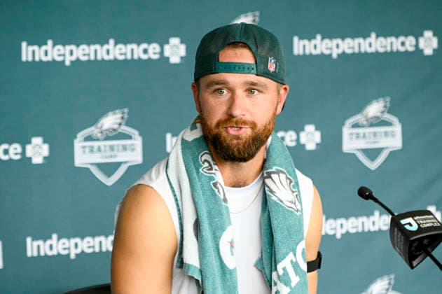 August 10, 2026, Philadelphia, Pennsylvania, United States: EagleÃ¢â‚¬â ¢s K JAKE ELLIOTT (4) at a post practice presser at training camp held at the Jefferson Health Training Complex in Philadelphia Pa NFL, American Football Herren, USA 2026: Philadelphia Eagles Training Camp  - ZUMArf1_ 20260810_zaf_rf1_029 Copyright: xRickyxFitchettx