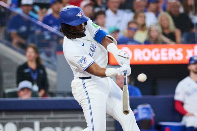 August 10, 2026, Toronto, On, Canada: Toronto Blue Jays Charles McAdoo (26) hits a home run against the Boston Red Sox during fifth inning MLB, Baseball Herren, USA baseball action in Toronto, on Monday, Aug. 10, 2026. Canada News - August 10, 2026 - ZUMAc35_ 20260810_zaf_c35_096 Copyright: xSammyxKoganx