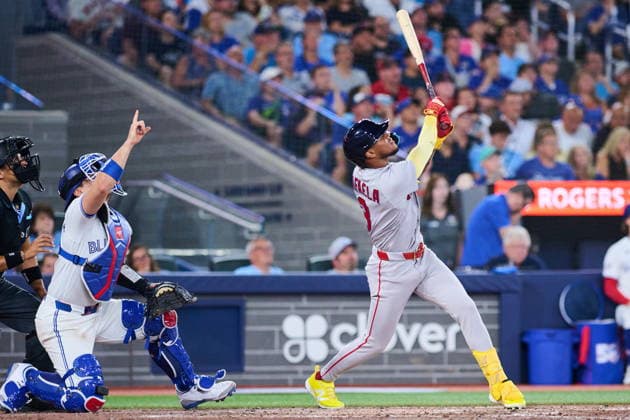 August 10, 2026, Toronto, On, Canada: Boston Red Sox s Ceddanne Rafaela (3) flies into a sacrifice double play that was reviewed with a time play allowing Anthony Seigler (48) to score against the Toronto Blue Jays during seventh inning MLB, Baseball Herren, USA baseball action in Toronto, on Monday, Aug. 10, 2026. Canada News - August 10, 2026 - ZUMAc35_ 20260810_zaf_c35_126 Copyright: xSammyxKoganx