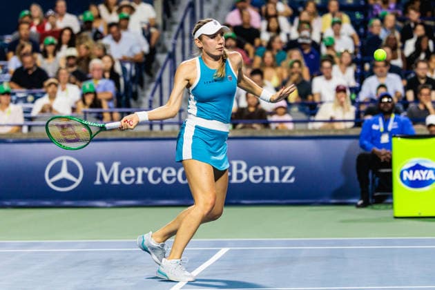 TORONTO, ON - AUGUST 10: Ekaterina Alexandrova (RUS) is seen in action during a women s singles quarter-final match at the WTA, Tennis Damen 1000 National Bank Open on August 10, 2026 at Sobeys Stadium in Toronto, ON (Photo by Mathew Tsang Icon Sportswire) TENNIS: AUG 10 National Bank Open EDITORIAL USE ONLY Icon260810036