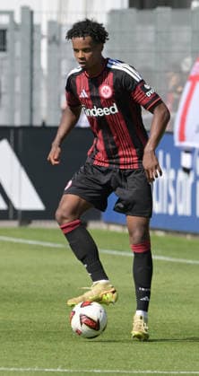 A photo of Eintracht Frankfurt s Julian Etse taken during the soccer friendly match between Eintracht Frankfurt and Hull City on August 8, 2026, in Frankfurt. DFL and DFB regulations prohibit any use of photographs as image sequences and or quasi-video.