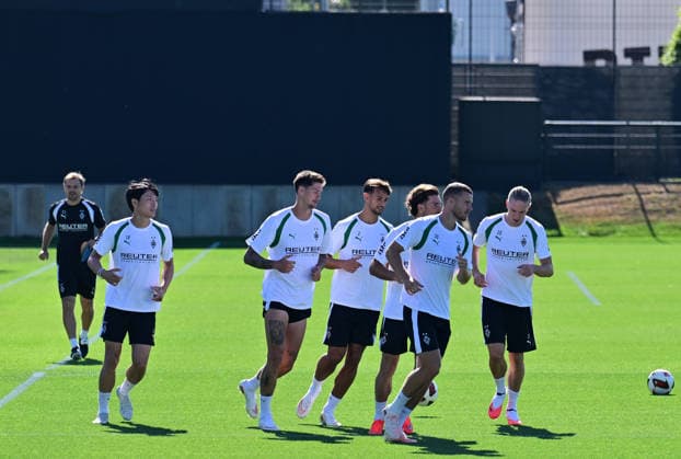 August 11, 2026, Mönchengladbach Soccer, Men s, 2026–2027 Season, Borussia Mönchengladbach Training: Only six players on the field on Tuesday. World Cup players and injured players trained together: Li Shuto Machino (Gladbach), Tomas Cvancara (Gladbach), Fabio Chiarodia (Gladbach), Joe Scally (Gladbach), Nico Elvedi (Gladbach), David Herold (Gladbach). DFL regulations prohibit any use of photographs as image sequences and or quasi-video content at Borussia Park, North Rhine-Westphalia, Germany