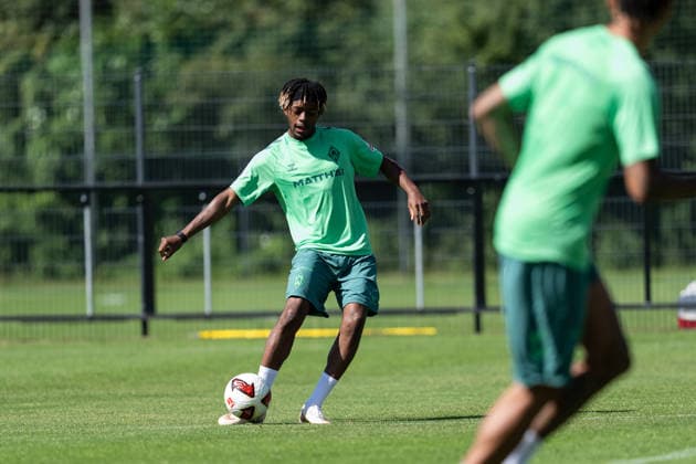 August 11, 2026, GER Germany, Soccer, 2026–2027 Season, Werder Bremen Training Camp, Day 2 of SV Werder Bremen’s training camp in Harsewinkel, Marienfeld: Samuel Mbangula (SV Werder Bremen), 7 individual moves, full-body, ball at his feet, Harsewinkel, Marienfeld, Hotel Residence Klosterpforte, North Rhine-Westphalia (NRW), Germany Copyright: xnordphotoxGmbHx xChristianxSchulzex