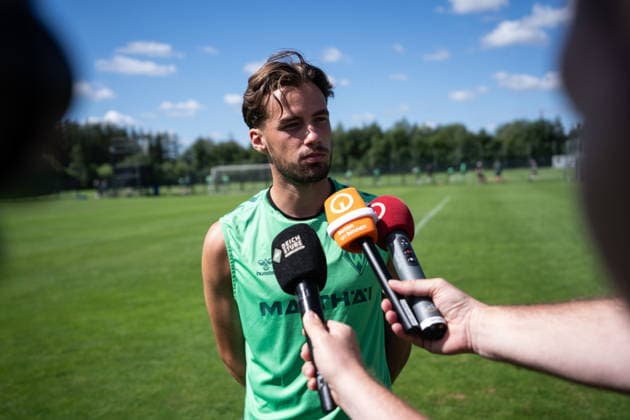 August 11, 2026, GER Germany, Soccer, 2026–2027 Season, Werder Bremen Training Camp, Day 2 of SV Werder Bremen’s training camp in Harsewinkel-Marienfeld: Olivier Deman of SV Werder Bremen, 2, in an interview after training at the Hotel Residence Klosterpforte in Harsewinkel-Marienfeld, North Rhine-Westphalia (NRW), Germany Copyright: xnordphotoxGmbHx xChristianxSchulzex