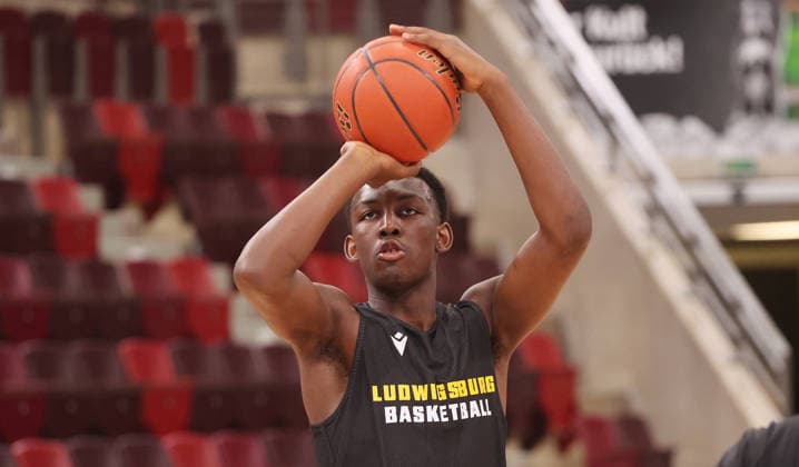 Ludwigsburg, MHP Riesen Ludwigsburg Basketball Practice, Kenan Youdom