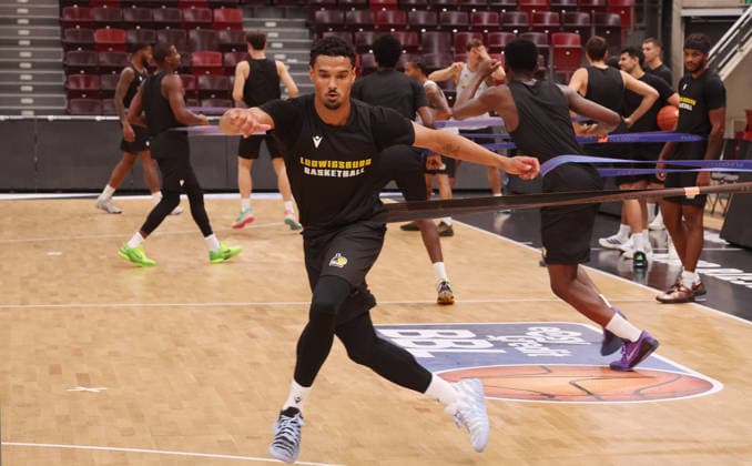 Ludwigsburg, MHP Riesen Ludwigsburg Basketball Practice, Oshane Drews