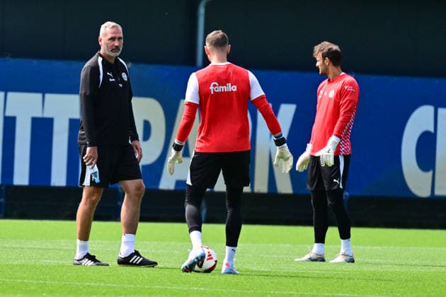 August 11, 2026, Soccer, Men s, 2nd Division, 2026–2027 Season, Holstein Kiel Coach Tim Walter with goalkeepers Timon Weiner and Marcel Engelhardt in Kiel, Projensdorf, Projensdorf, Training Ground, Schleswig-Holstein, Germany