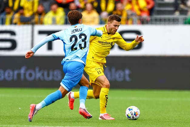 Soccer, Champions League 2025–2026 Bodo Glimt Union Saint Gilloise Bodo 20260811 Fredrik Andre Bjorkan and Besfort Zeneli during the Champions League qualifying match between Bodo Glimt and Union Saint Gilloise at Aspmyra Stadium Photo: Mats Torbergsen NTB Bodo Norway EDITORIAL USE ONLY RESTRICTED USE FOR BETTING COMPANIES  Copyright: xMatsxTorbergsenx xNTBx