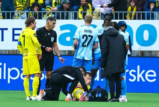 Soccer, Champions League 2025 2026 Bodo Glimt Union Saint Gilloise Bodo 20260811 Jostein Gundersen lies on the ground during the Champions League qualifying match between Bodo Glimt and Union Saint Gilloise at Aspmyra Stadium. Photo: Mats Torbergsen, NTB Bodo Norway EDITORIAL USE ONLY RESTRICTED USE FOR BETTING COMPANIES  Copyright: xMatsxTorbergsenx xNTBx