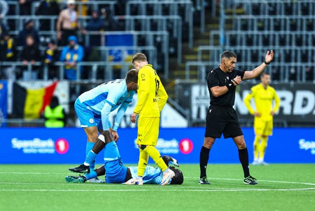 Soccer, Champions League 2025 2026 Bodo Glimt Union Saint Gilloise Bodo 20260811 A player lies on the ground during the Champions League qualifying match between Bodo Glimt and Union Saint Gilloise at Aspmyra Stadium. Photo: Mats Torbergsen, NTB, Bodo, Norway. EDEDITORIAL USE ONLY; RESTRICTED USE FOR BETTING COMPANIES  Copyright: xMatsxTorbergsenx xNTBx