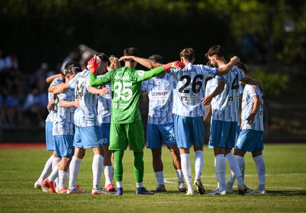 Soccer WFV Cup 2026–2027, Round 3, August 11, 2026: FC Rottenburg vs. SV Stuttgarter Kickers; the SV Stuttgarter Kickers squad before the game
