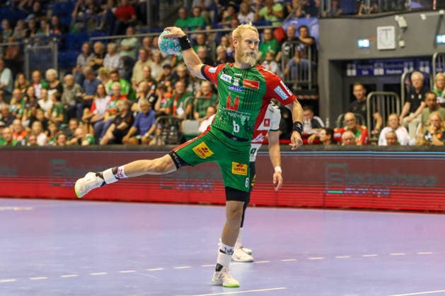August 11, 2026, xgox, 2026 Hummel Cup Handball Match: SC Magdeburg vs. GWD Mindenemspor, from left: Matthias Musche (Magdeburg), Magdeburg scores 6 on a penalty throw