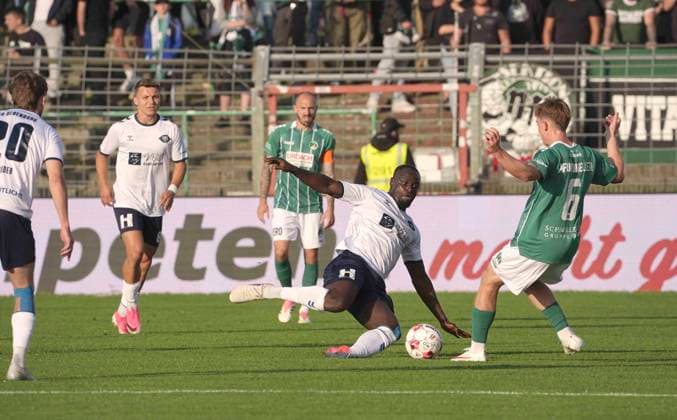 Photo: Anouar ADAM, Oldenburg vs. Bjarne Pfundheller, Lübeck; Regional League North soccer match, Tue, Aug 11, 2026; VfB Lübeck vs. VfB Oldenburg