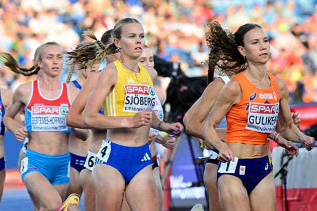 The image is included in the SPORTS PACKAGE. For others PAY IMAGE.