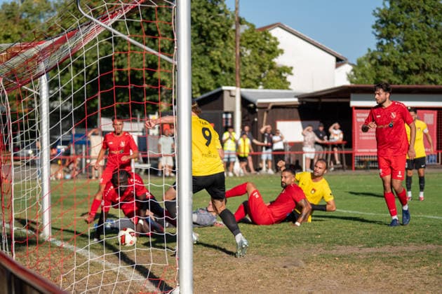 Marlon Fass of SG Sonnenhof Großaspach scores the 0-2 goal in the 9th minute; SSV Schwäbisch Hall vs. SG Sonnenhof Großaspach, Soccer, WFV Cup, 3rd Round, August 11, 2026, Schwäbisch Hall, Baden-Württemberg, Germany Copyright: xkolbert-press PhilipxZieglerx