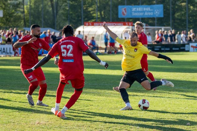 Scoring chance by Fabian Eisele, SG Sonnenhof Großaspach, 23, SSV Schwäbisch Hall vs. SG Sonnenhof Großaspach, Soccer, WFV Cup, 3rd Round, August 11, 2026, Schwäbisch Hall, Baden-Württemberg, Germany Copyright: xkolbert-press PhilipxZieglerx