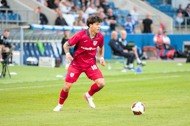 August 11, 2026 Men s Soccer 2026–2027 Northeast Regional League, Matchday 4: 1 FC Magdeburg II vs. SV Babelsberg 03, Avnet Arena, Magdeburg, Matthew Meier, Babelsberg, 10, in red with the ball, Magdeburg, Saxony-Anhalt, Germany