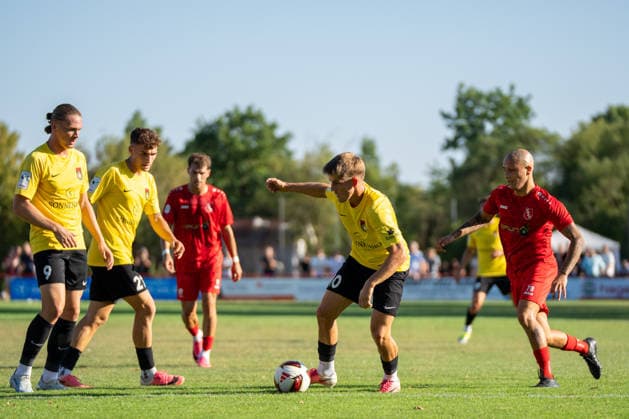 Lukas Stoppel, SG Sonnenhof Großaspach, 10, SSV Schwäbisch Hall vs. SG Sonnenhof Großaspach, Soccer, WFV Cup, 3rd Round, August 11, 2026, Schwäbisch Hall, Baden-Württemberg, Germany Copyright: xkolbert-press PhilipxZieglerx