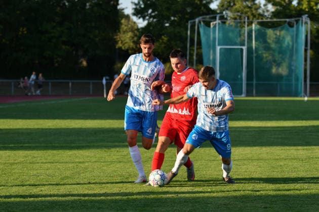 Elvir Zukaj, SV Stuttgarter Kickers, 04, Aaron Leyhr, FC Rottenburg, 32, Sebastian Mueller, SV Stuttgarter Kickers, 09, FC Rottenburg vs. SV Stuttgarter Kickers, Soccer, WFV Cup, Group 3, Round 3, Württemberg, 2026–2027 Season, August 11, 2026, FC Rottenburg vs. SV Stuttgarter Kickers, Soccer, WFV Cup, Group 3, Round 3, Württemberg, 2026–2027 Season, August 11, 2026, Rottenburg am Neckar Copyright: xEibner-Pressefoto RalphxKunzex EP_RKE
