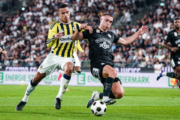 Soccer Austria UEFA Champions League Qualifiers 2026–2027, Round 3, August 11, 2026: SK Sturm Graz (Austria) vs. Fenerbahçe Istanbul (Turkey) at Merkur Arena, Graz, Austria; Mason Greenwood (Fenerbahçe SK), Petar Petrovic (Sturm Graz) Copyright: xLUKAxKOLANOVICx
