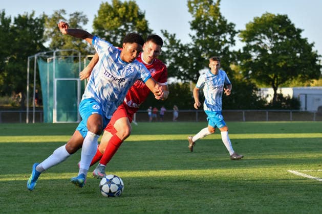 David Udogu, SV Stuttgarter Kickers, 27; Aaron Leyhr, FC Rottenburg, 32; FC Rottenburg vs. SV Stuttgarter Kickers; Soccer; WFV Cup; Group 3; Round 3; Württemberg; 2026–2027 Season; August 11, 2026, FC Rottenburg vs. SV Stuttgarter Kickers, Soccer, WFV Cup, Group 3, Round 3, Württemberg, 2026–2027 Season, August 11, 2026, Rottenburg am Neckar Copyright: xEibner-Pressefoto RalphxKunzex EP_RKE
