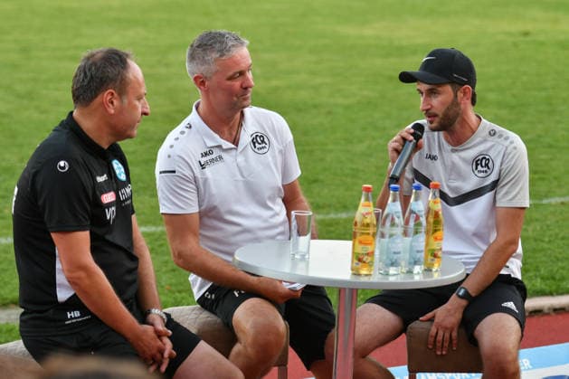 Press conference, from left: Holger Bachthaler, SV Stuttgarter Kickers, coach; moderator Frank Eberle; Marc Mutschler (FC Rottenburg), coach; FC Rottenburg vs. SV Stuttgarter Kickers, soccer, WFV Cup, Group 3, Round 3, Württemberg, 2026–2027 season, August 11, 2026, FC Rottenburg vs. SV Stuttgarter Kickers, soccer, WFV Cup, Group 3, Round 3, Württemberg, 2026–2027 season, August 11, 2026, Rottenburg am Neckar Copyright: xEibner-Pressefoto RalphxKunzex EP_RKE