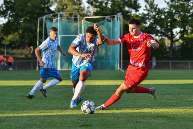 David Udogu, SV Stuttgarter Kickers, 27; Aaron Leyhr, FC Rottenburg, 32; FC Rottenburg vs. SV Stuttgarter Kickers; Soccer; WFV Cup; Group 3; Round 3; Württemberg; 2026–2027 Season; August 11, 2026, FC Rottenburg vs. SV Stuttgarter Kickers, Soccer, WFV Cup, Group 3, Round 3, Württemberg, 2026–2027 Season, August 11, 2026, Rottenburg am Neckar Copyright: xEibner-Pressefoto RalphxKunzex EP_RKE
