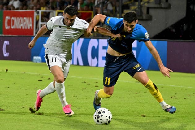 CELJE; SLOVENIA - ARMENIA 11: Milot Avdyli of Celje (R) in action against Artur Serobyan of Ararat-Armenia (L) during the UEFA Champions League QR-3 second match between Celje (Slovenia) and Ararat-Armenia (Armenia) at Stadion Celje, Celje on August 11, 2026 in Celje, Slovenia. (Photo by Igor Kupljenik Sports Press Photo). Copyright: xIgorxKupljenikx xSPPx Sportspressphoto_SPR204352