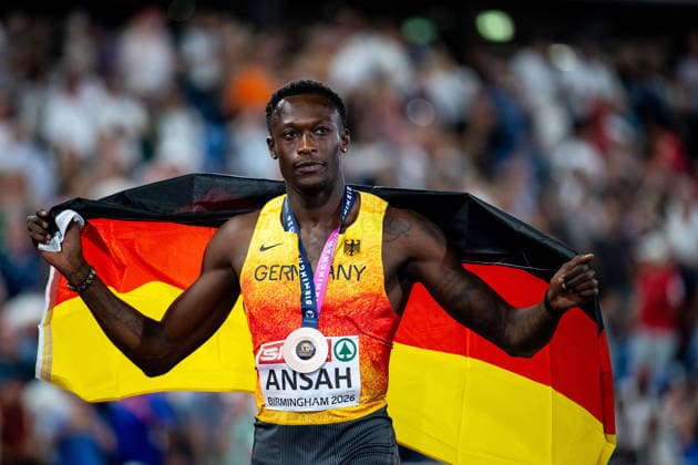August 11, 2026, GBR, Track and Field, 2026 European Championships, Evening Session, Day 2, Birmingham: Owen Ansah of Germany celebrates his third-place finish and bronze medal in the men’s 100-meter dash final at Alexander Stadium in Birmingham, England, United Kingdom Copyright: xNordphoto Memmlerx