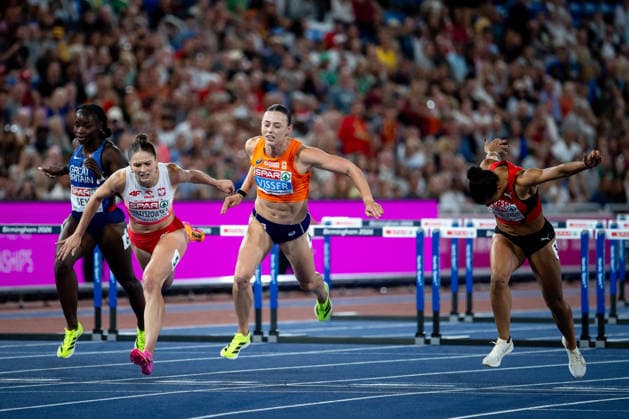 August 11, 2026, GBR, Track and Field, 2026 European Championships, Evening Session Day 2, Birmingham: Nadine Visser (Netherlands), Pia Skrzyszowska (Poland), and Ditaji Kambundji (Switzerland) in a photo finish, Women’s 100-meter hurdles final, Alexander Stadium, Birmingham, England, Great Britain Copyright: xNordphoto Memmlerx