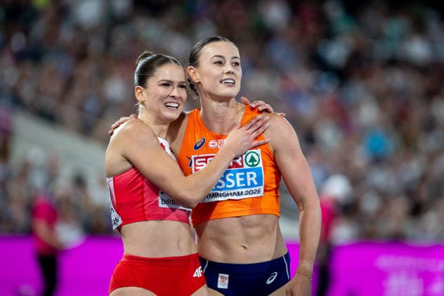 August 11, 2026, GBR, Track and Field, 2026 European Championships, Evening Session, Day 2, Birmingham: Pia Skrzyszowska of Poland and Nadine Visser of the Netherlands cross the finish line, awaiting the decision on the gold and silver medals in a photo finish, Alexander Stadium, Birmingham, England, Great Britain Copyright: xNordphoto Memmlerx