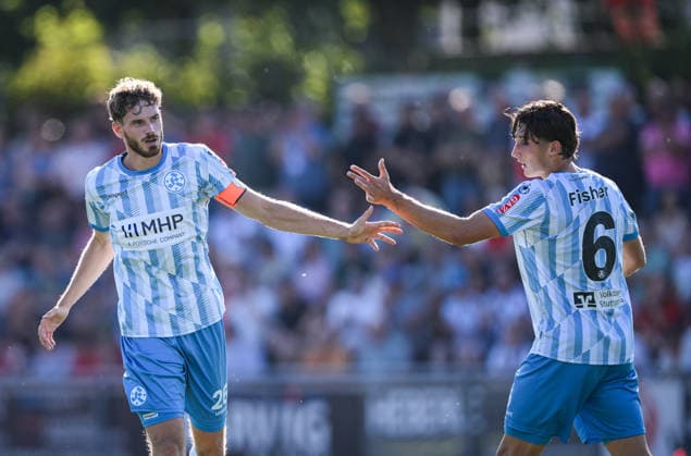 Soccer WFV Cup 2026–2027, Round 3, August 11, 2026: FC Rottenburg vs. SV Stuttgarter Kickers. JUBEL: Kickers Luca Trislic (left) high-fives Ben Luca Fisher (right).
