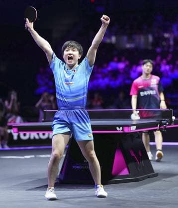 Table tennis, Tischtennis WTT Champions Japan s Tomokazu Harimoto celebrates after beating South Korea s Oh Jun Sung in the men s singles final at the WTT Champions Yokohama table tennis event in Yokohama, eastern Japan, on Aug. 9, 2026.  A14AA0005625463P
