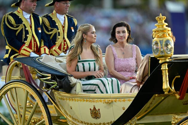 Aachen, Main Stadium, August 11, 2026, GER, FEI World Championships Aachen 2026, Official Opening Ceremony Photo, from left: Princess Catharina Amalia Beatrix Carmen Victoria, Princess of Orange, Princess of the Netherlands, eldest daughter of King Willem-Alexander of the Netherlands, with Dorothee BAER, Federal Minister for Research, Technology, and Space of the Federal Republic of Germany, North Rhine-Westphalia, Germany